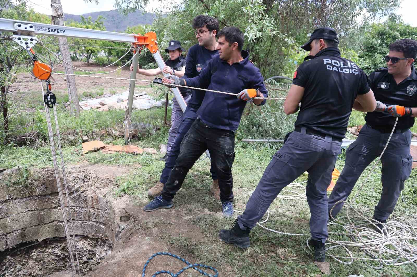 25 metre derinlikte delil aradılar