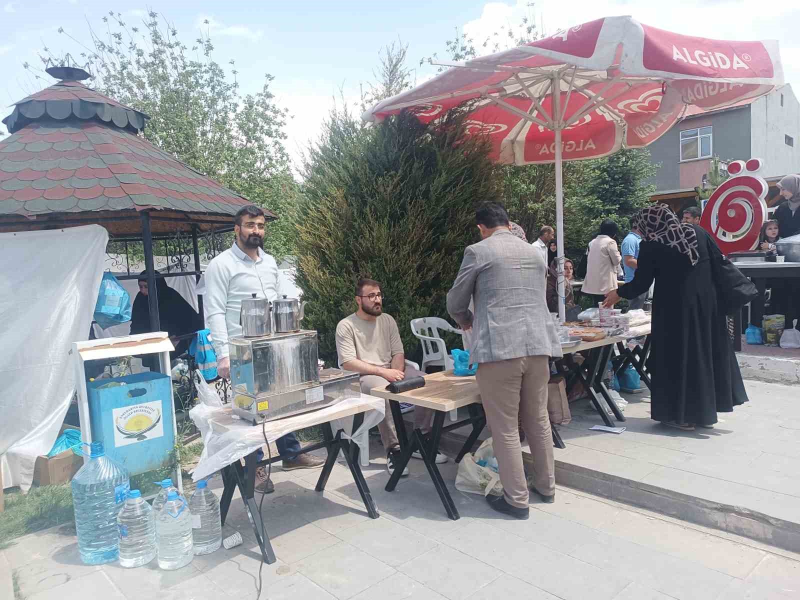 Özalp’te yetim ve kimsesizler yararına yardım kampanyası düzenlendi