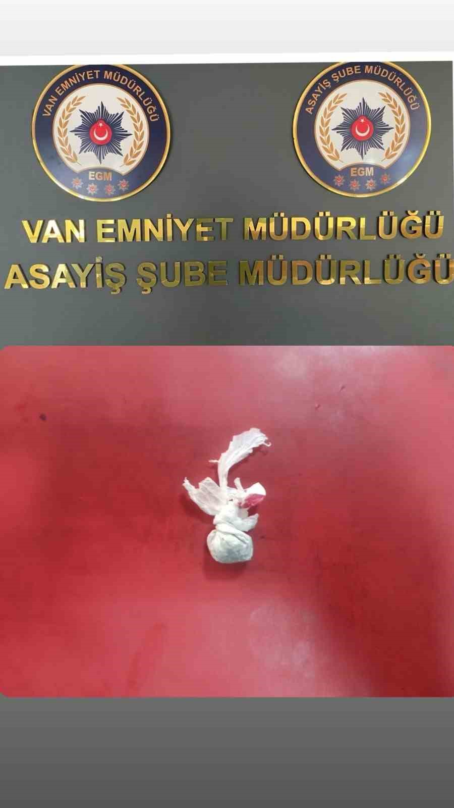 Van’da ‘torbacı’ operasyonu