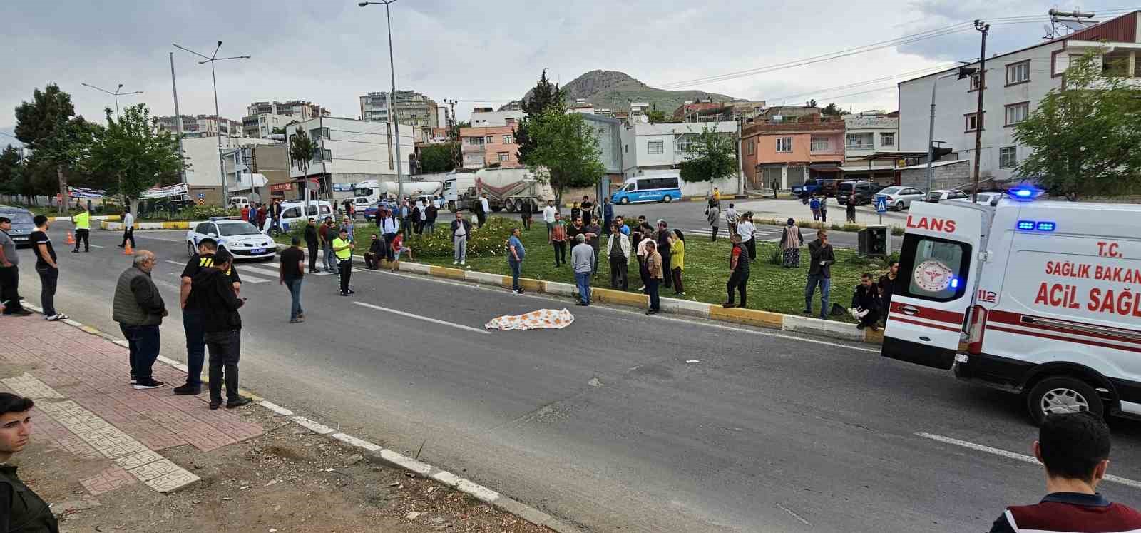 Ergani’de cezaevi otobüsünün çarptığı yaşlı adam hayatını kaybetti