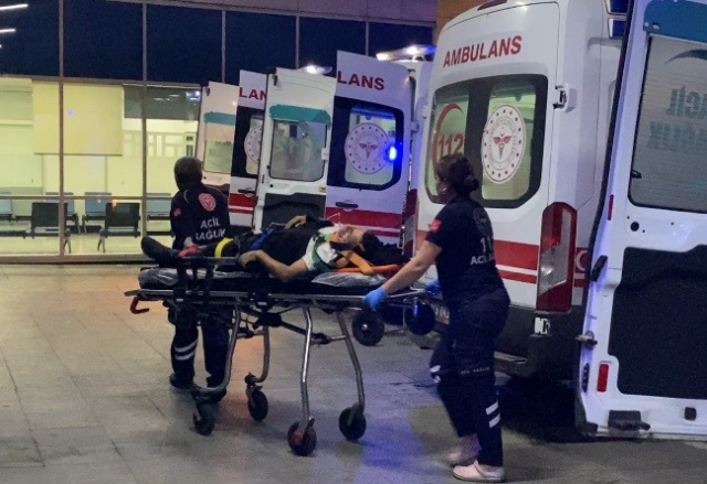 Mersin'de katliam gibi trafik kazası: 10 kişi öldü, 40 kişi yaralandı