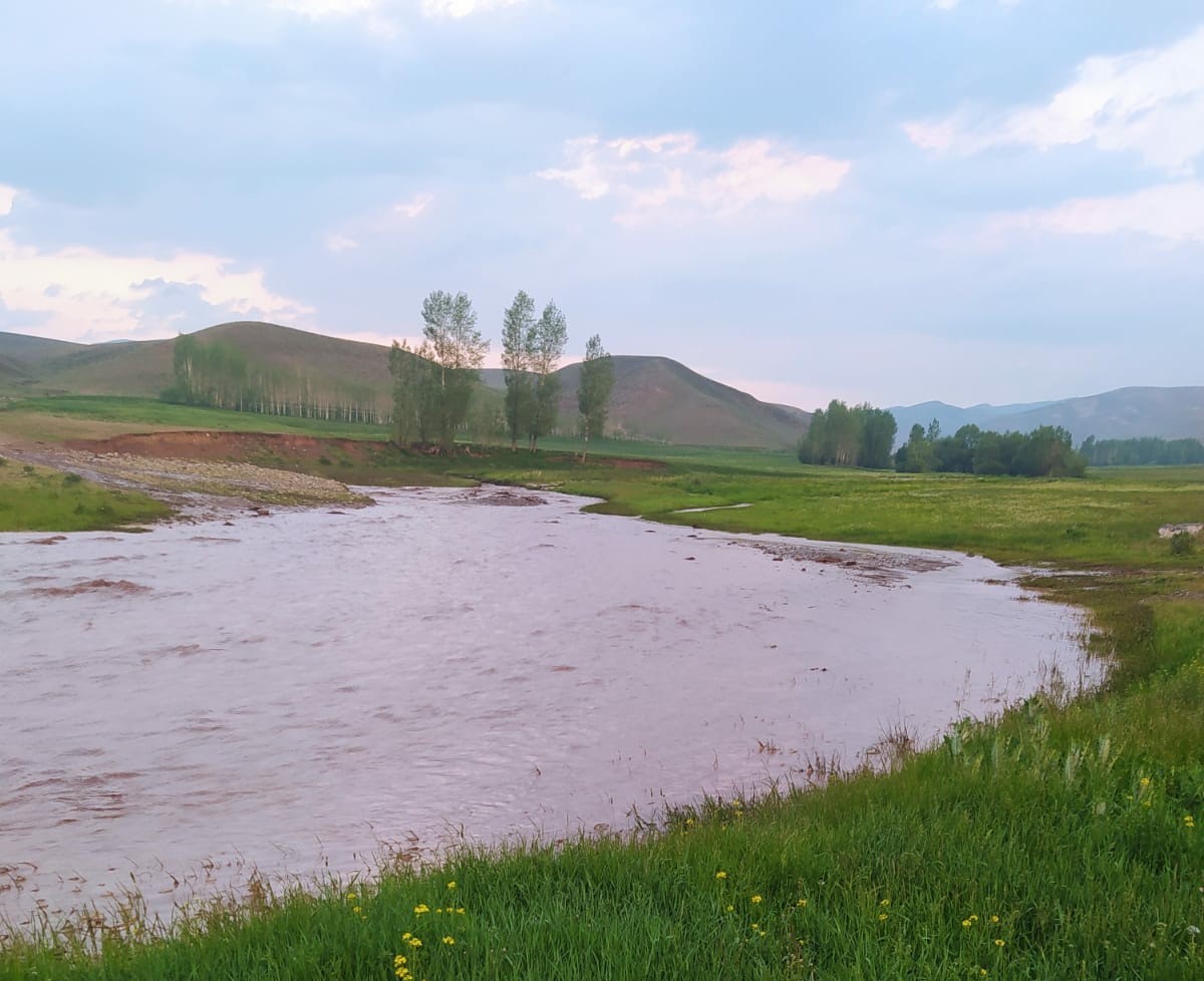 Başkale’de tarım arazileri sel suları altında kaldı