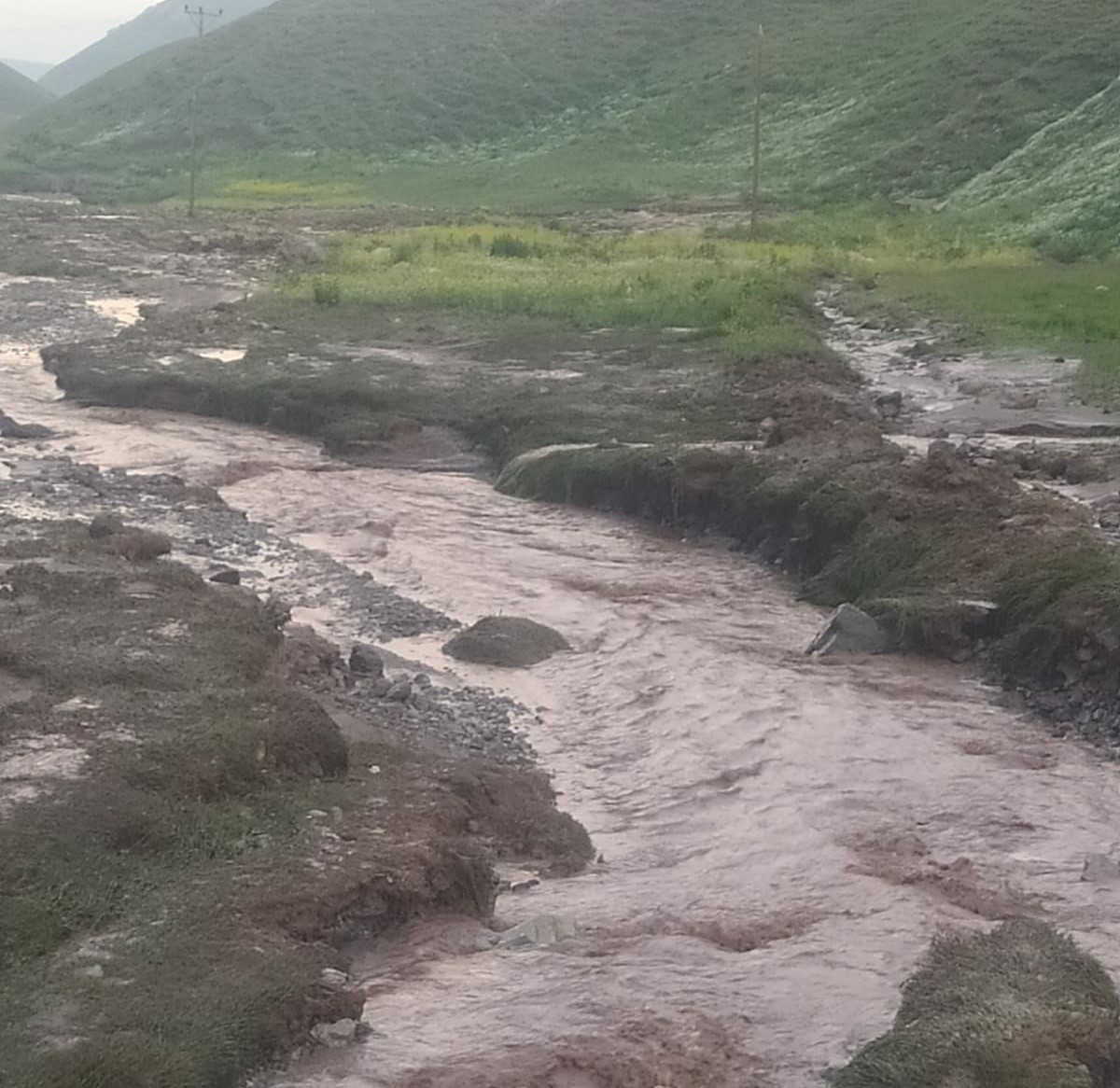 Başkale’de tarım arazileri sel suları altında kaldı