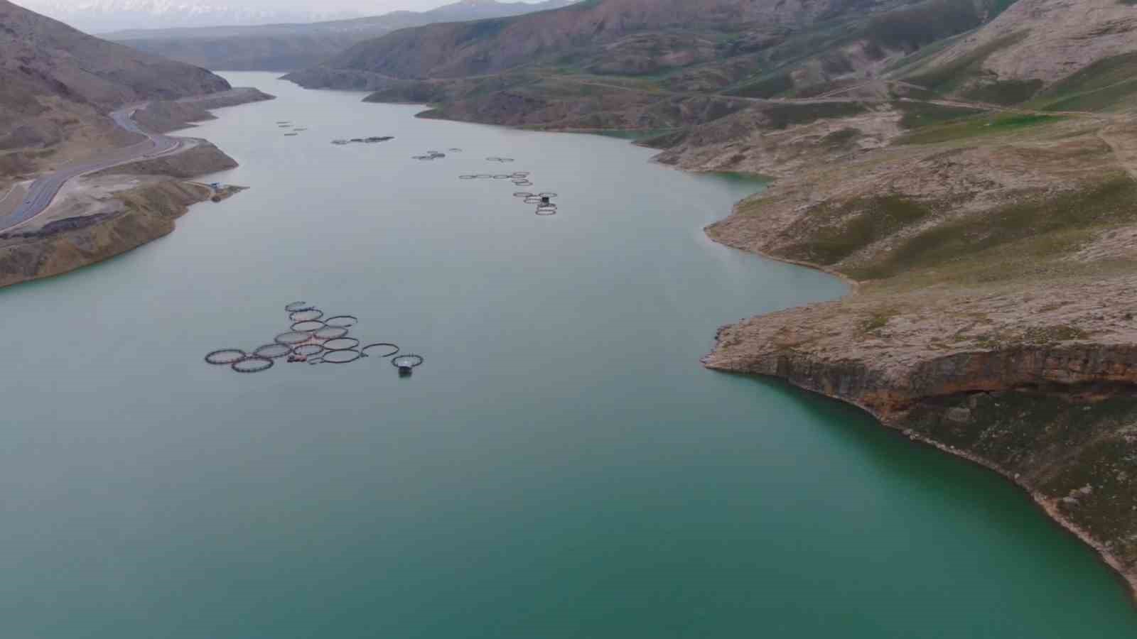 Van’da rekor yağışlar barajları tamamen doldurdu