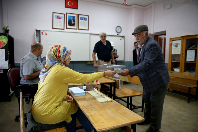 3 ilçe ve 4 belde yeniden sandığa gitti! İşte çıkan sonuçlar