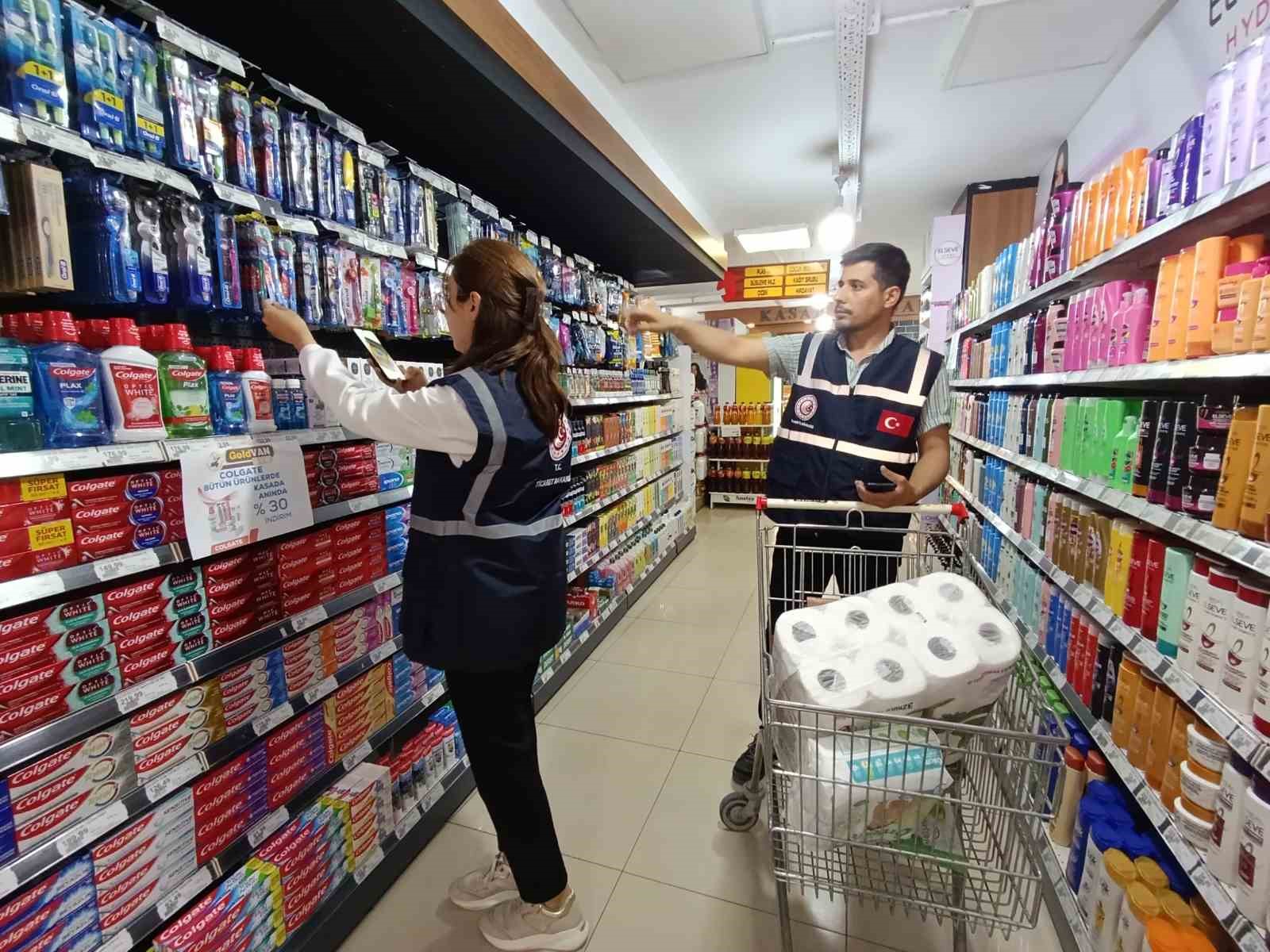 Van’da Kurban Bayramı öncesi market denetimi