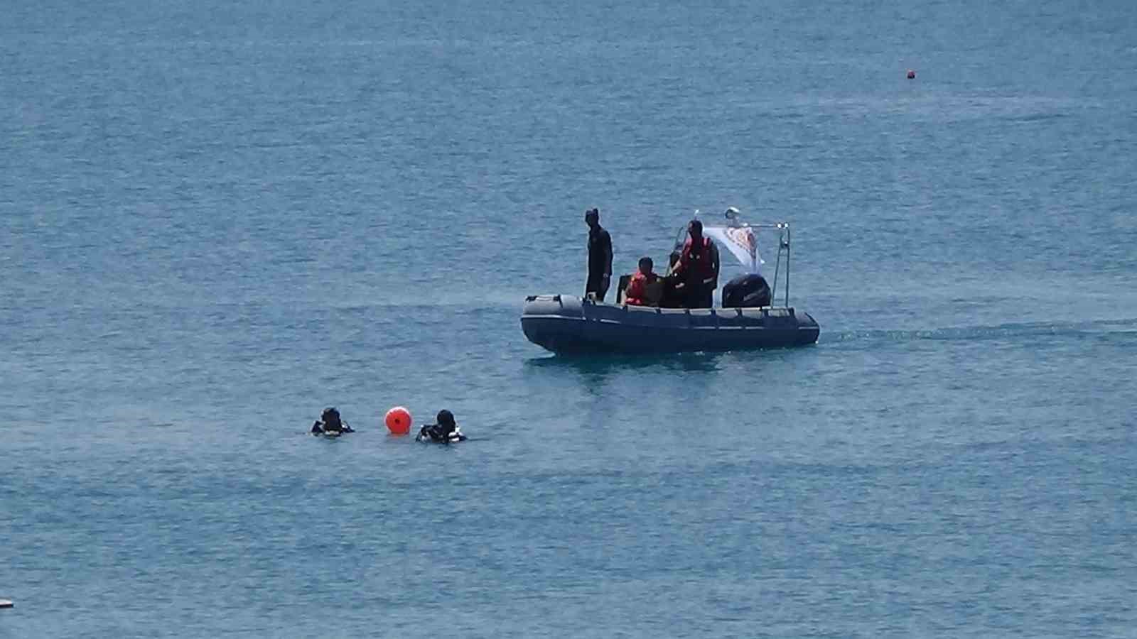 Van Gölü’nde kaybolan şahısın arama çalışmaları beşinci güne girdi