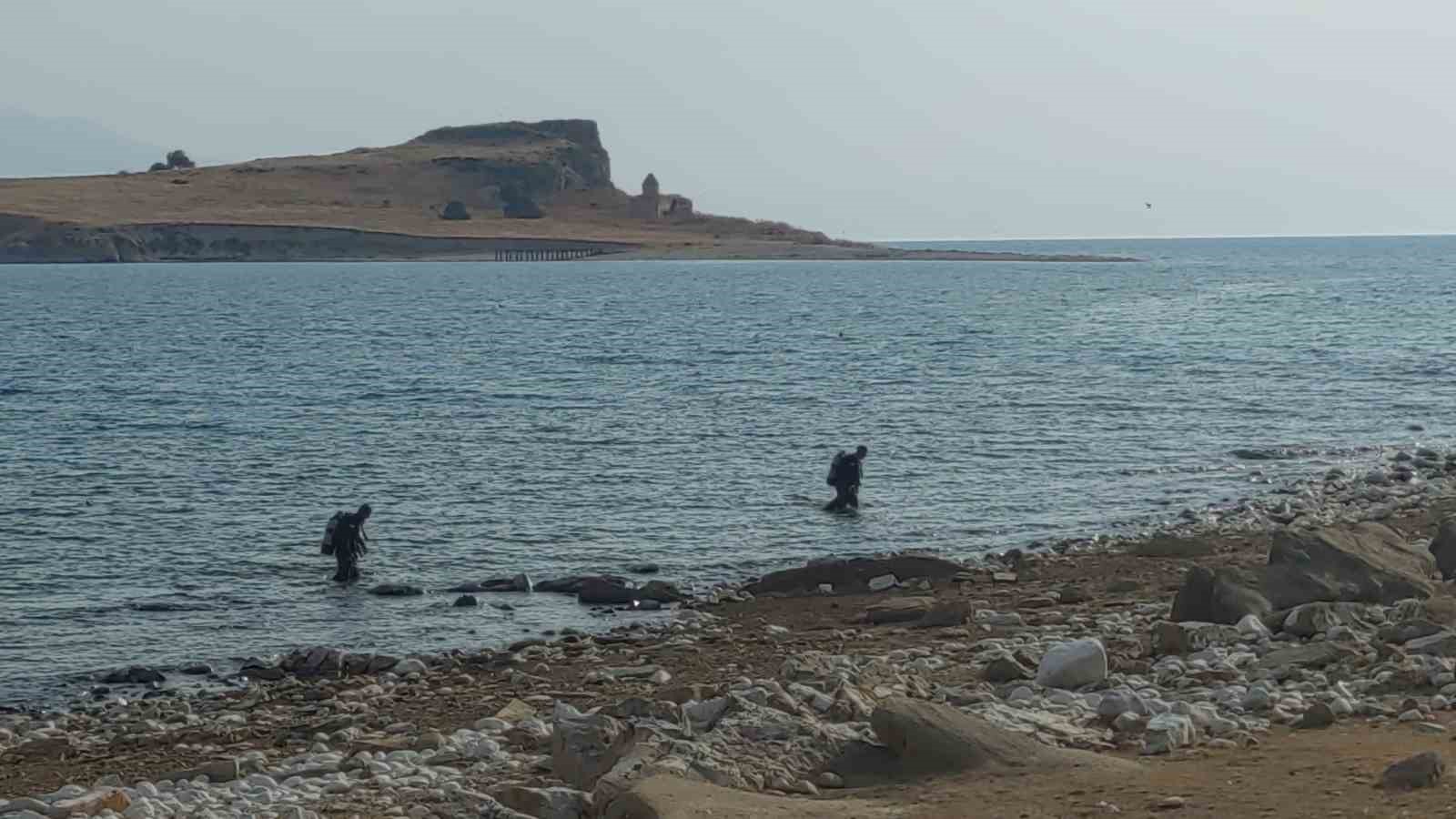 Van Gölü’nde kaybolan şahıs sağ olarak kurtarıldı