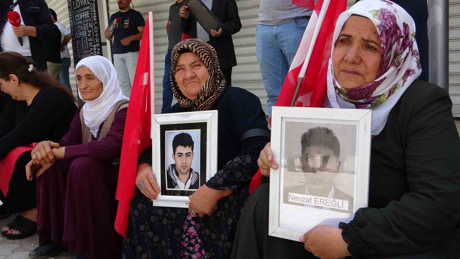 Van’da evlatları dağa kaçırılan annelerin evlat nöbeti devam ediyor