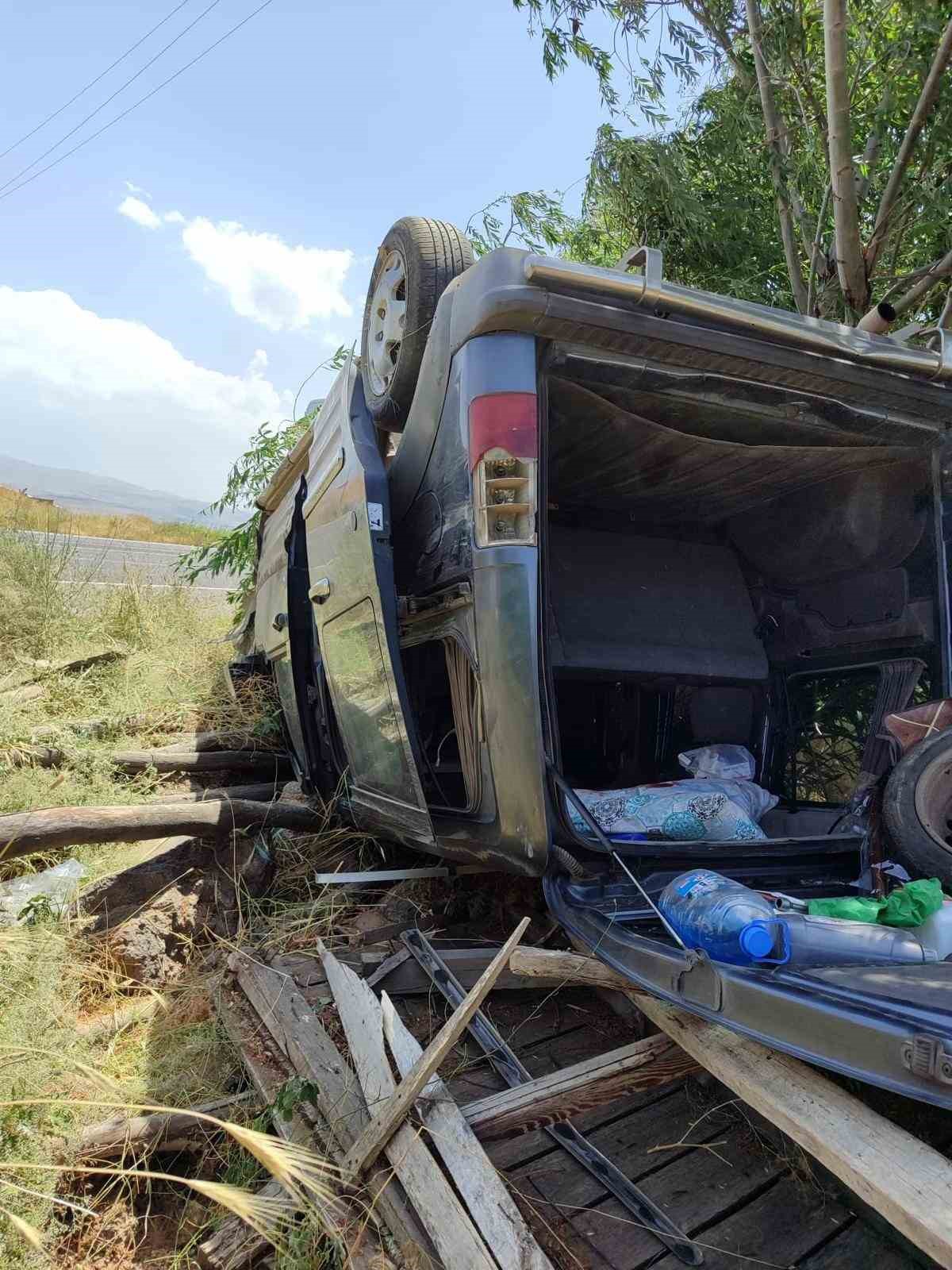 Van’da trafik kazası: 3 yaralı