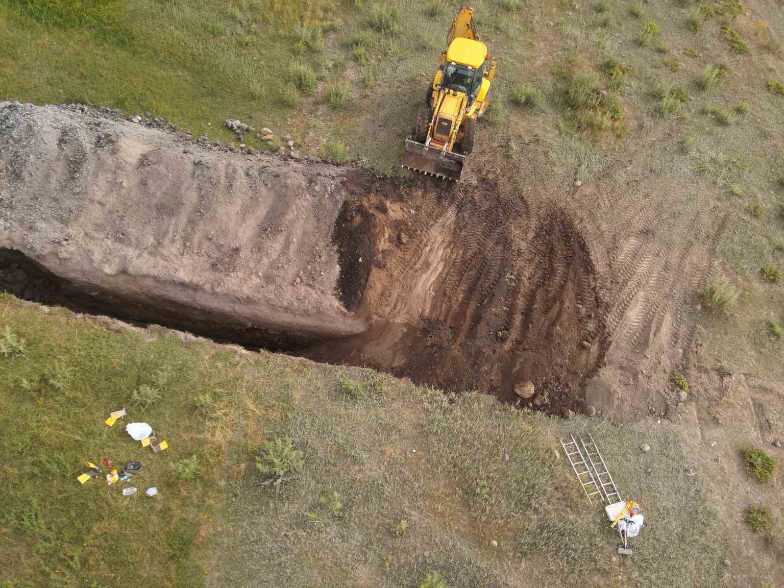 Van’daki aktif faylar, hendek kazılıp ulaşılarak araştırılıyor