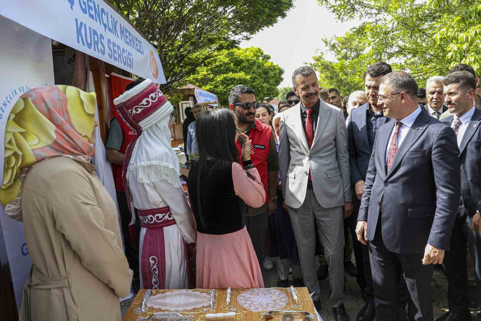 11’incisi düzenlenen ’İnci Kefali Göçü Kültür ve Sanat Festivali’ yoğun ilgi gördü