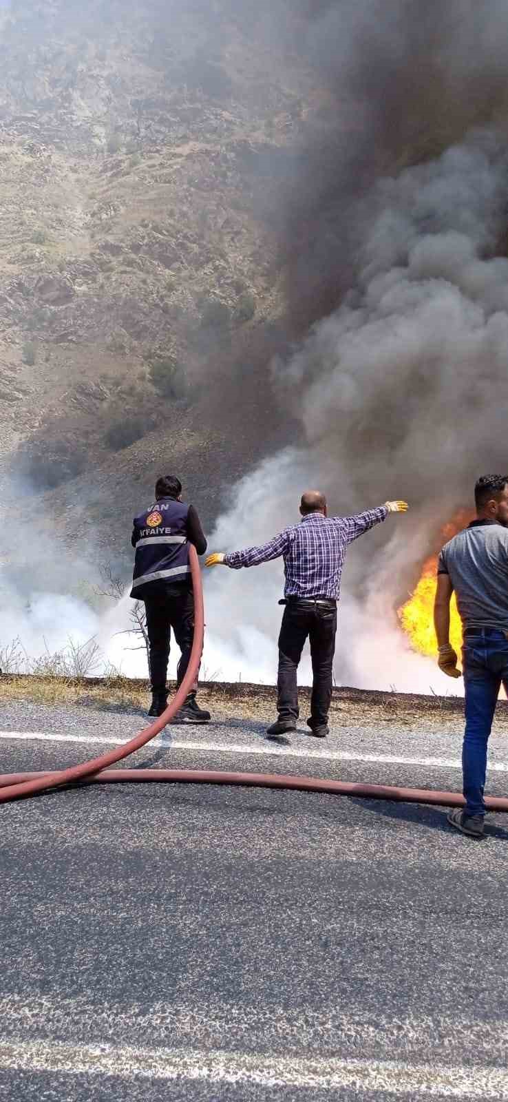 Hırdavat deposunda korkutan yangın