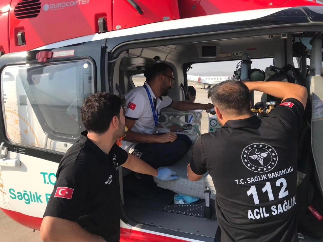 Kalp hastası bebek helikopter ambulansla Diyarbakır’a sevk edildi