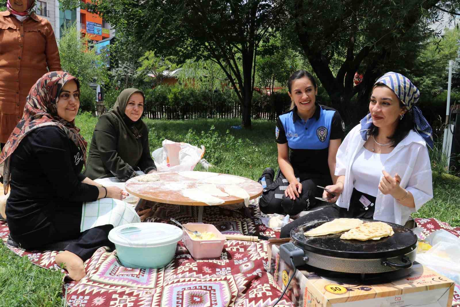 İpekyolu ADEM’den yılsonu sergisi