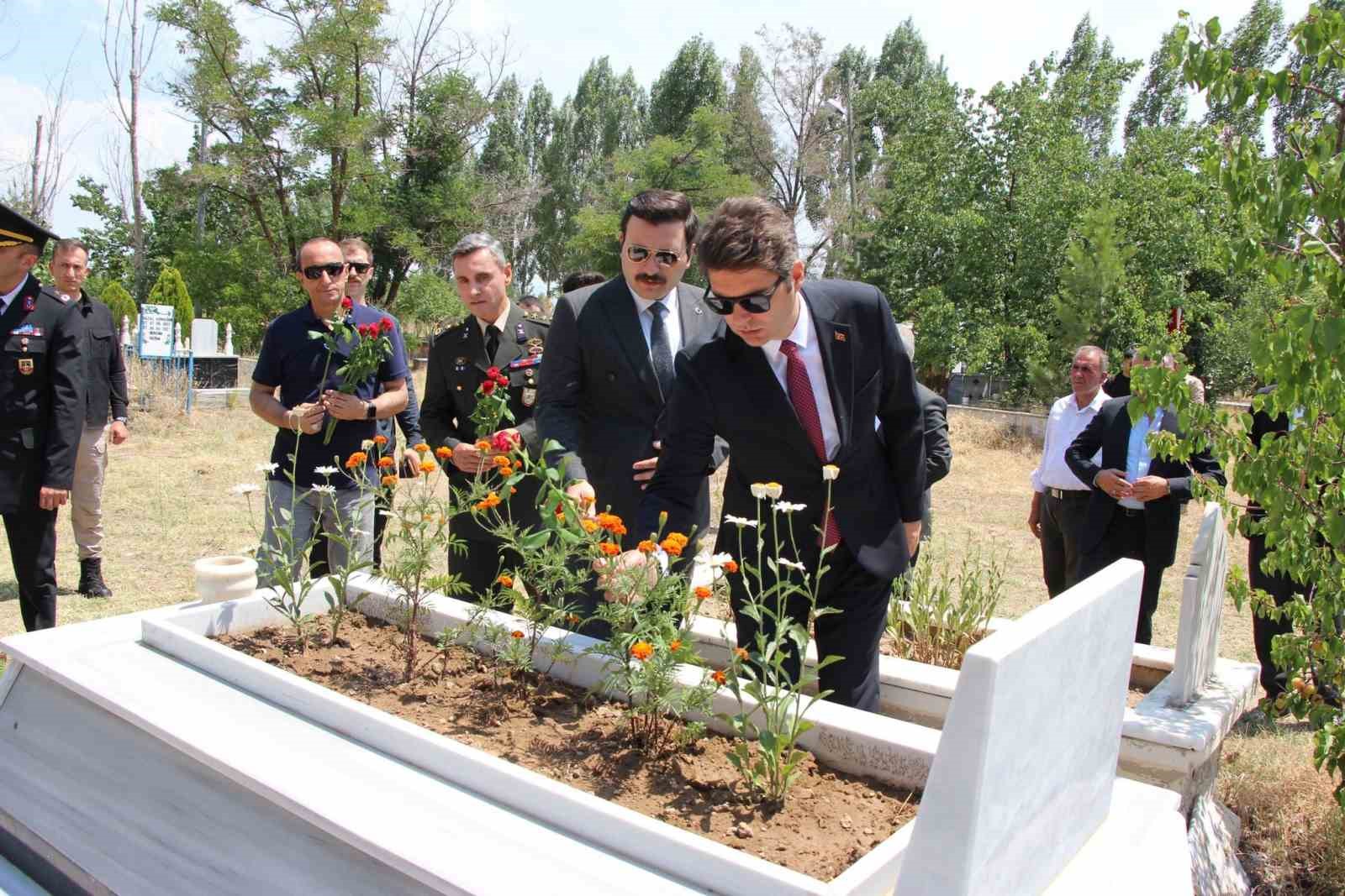 15 Temmuz şehidi Halil Hamuryen kabri başında anıldı