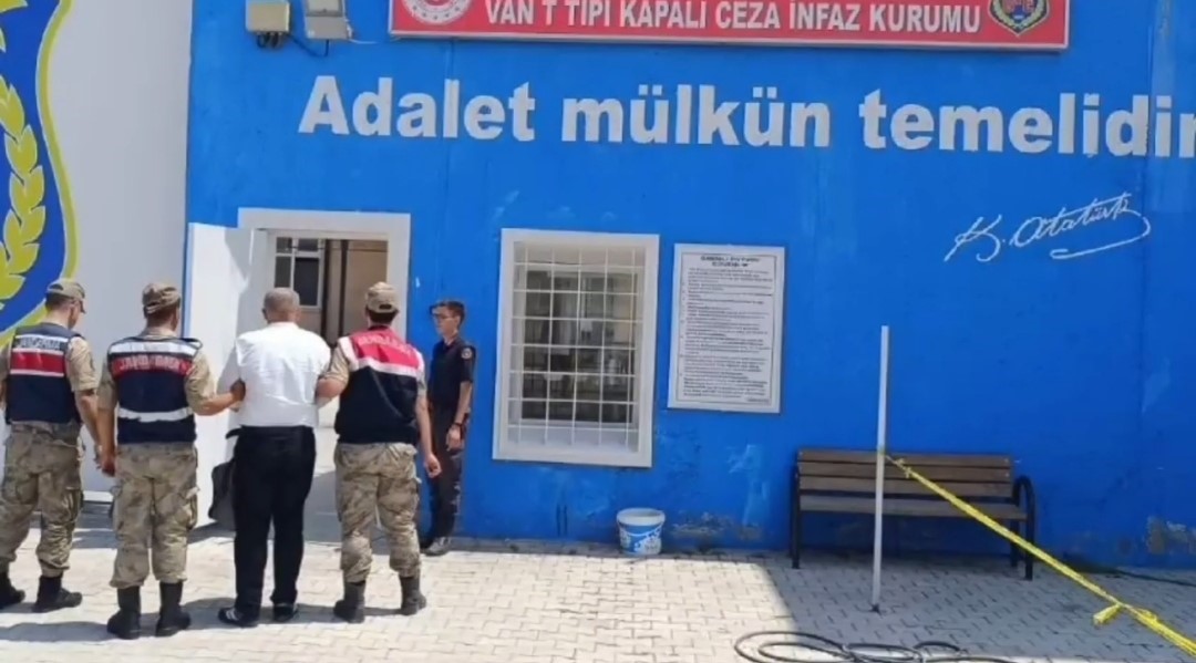 Van’da 52 kişi tutuklandı