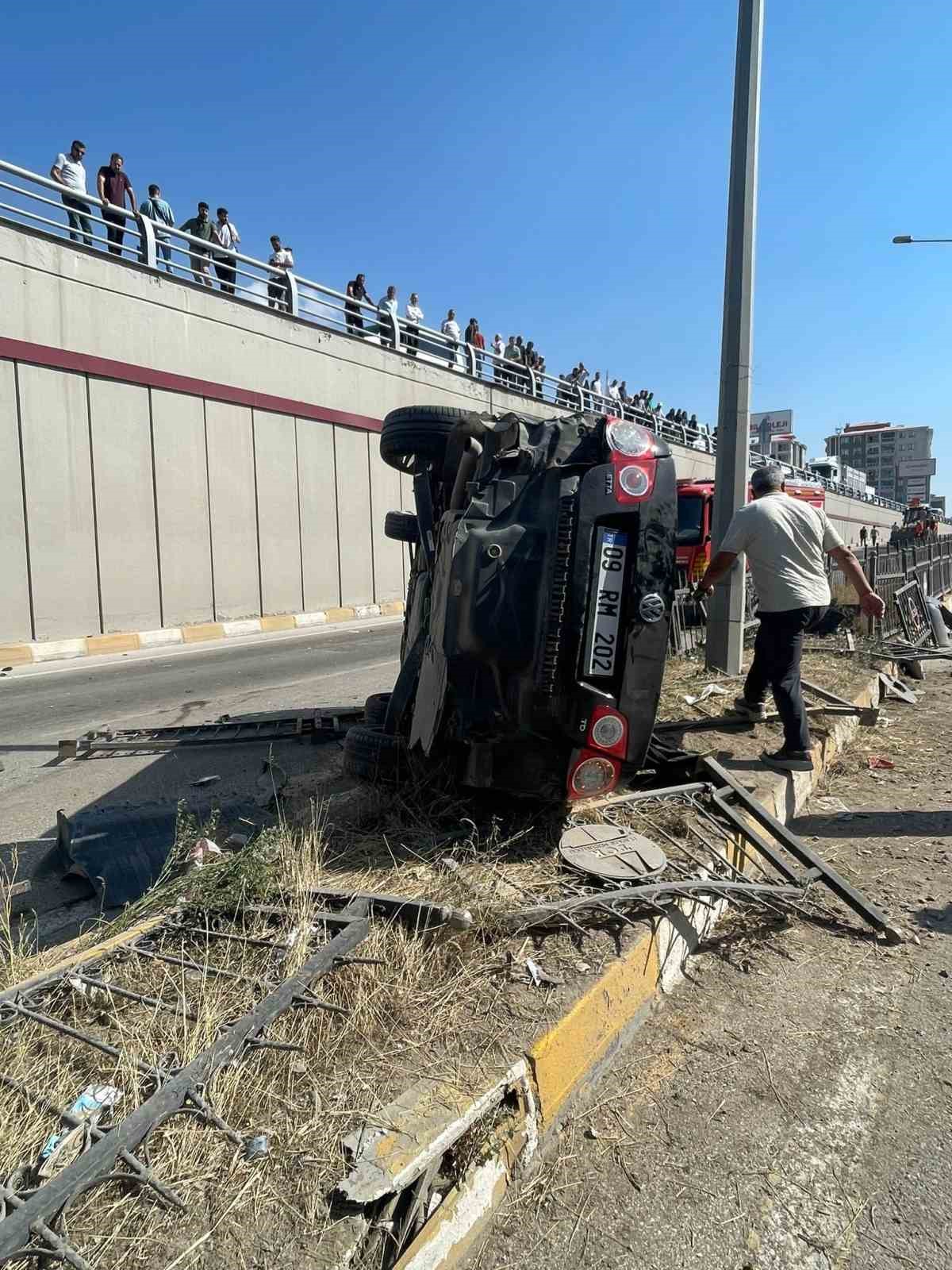 Kontrolden çıkan otomobil takla attı: 3 yaralı