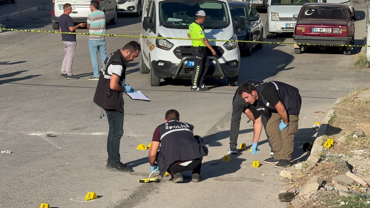 Kilis’te komşuların kavgası kanlı bitti: 1’i ağır 3 yaralı