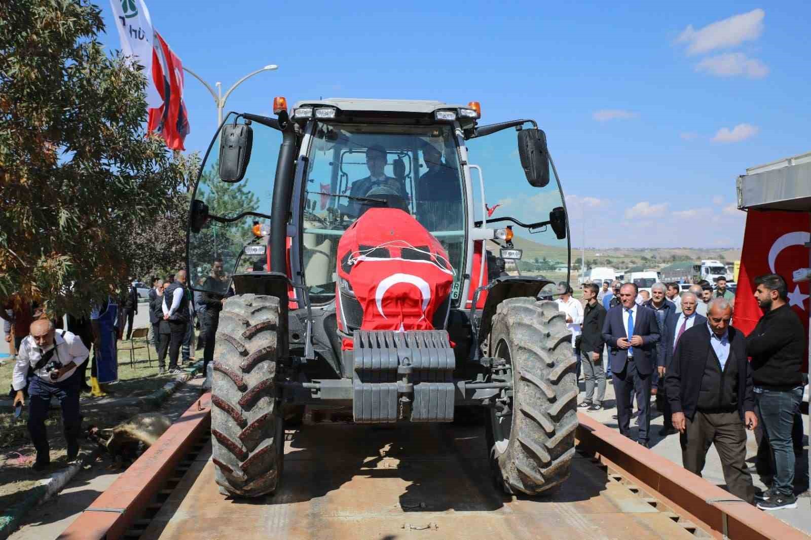 Erciş şeker fabrikasında pancar alım kampanyası başladı