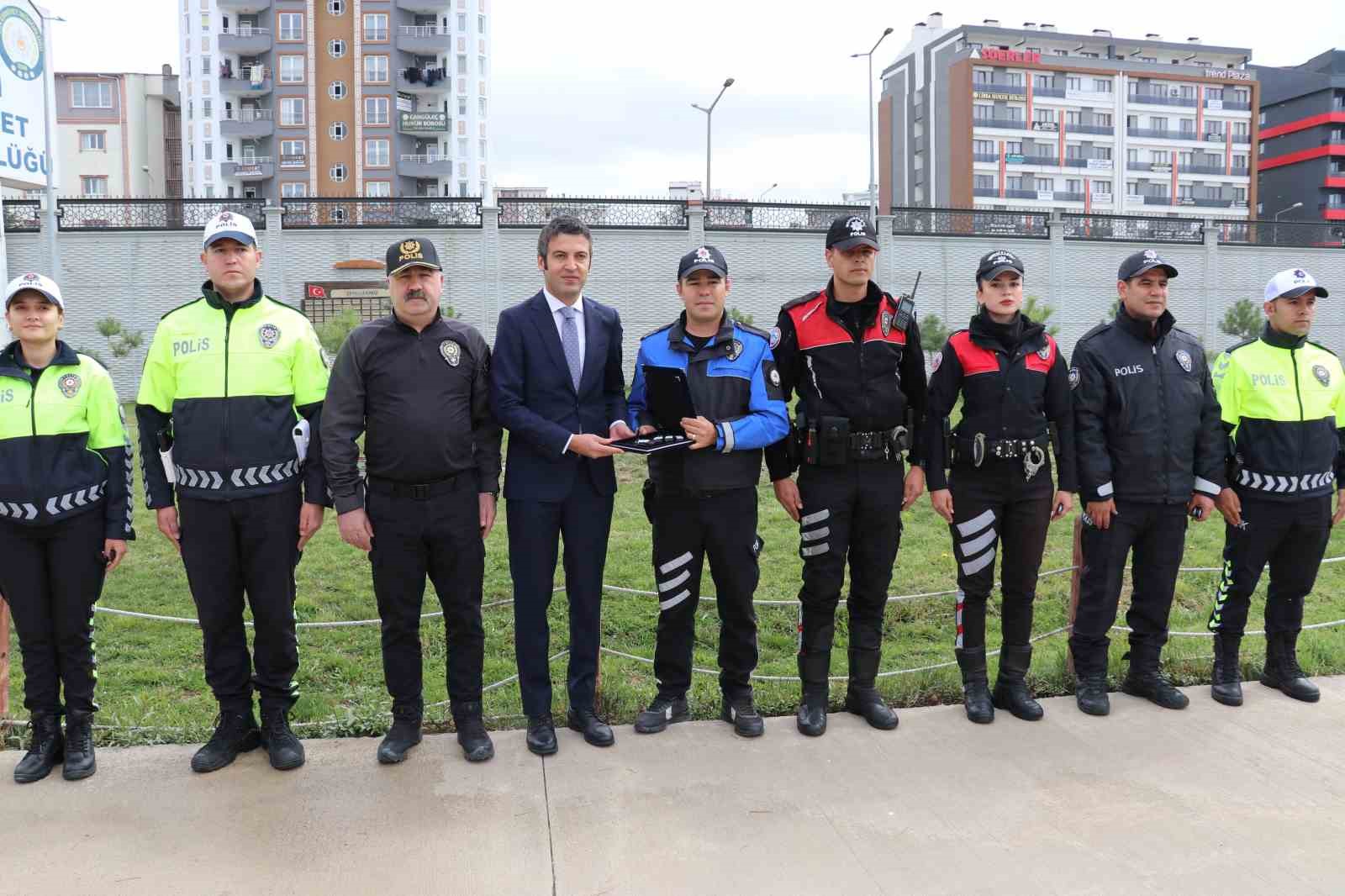 Van Emniyet Müdürlüğüne yeni araçlar teslim edildi