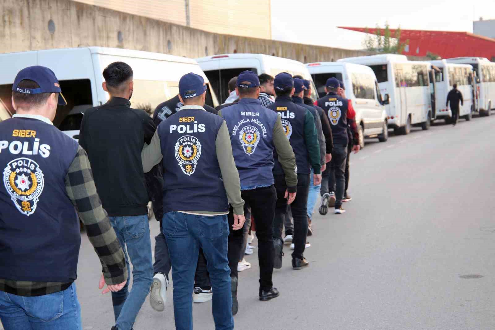 Bungalov dolandırıcılarına 14 ilde eş zamanlı operasyon: 51 şüpheli yakalandı