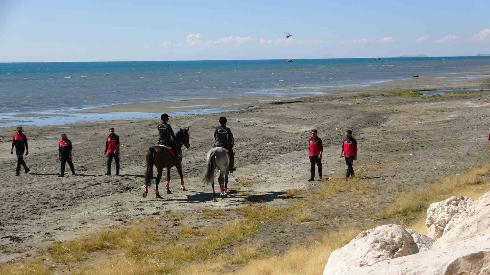 Van’da Rojin dört bir koldan aranıyor