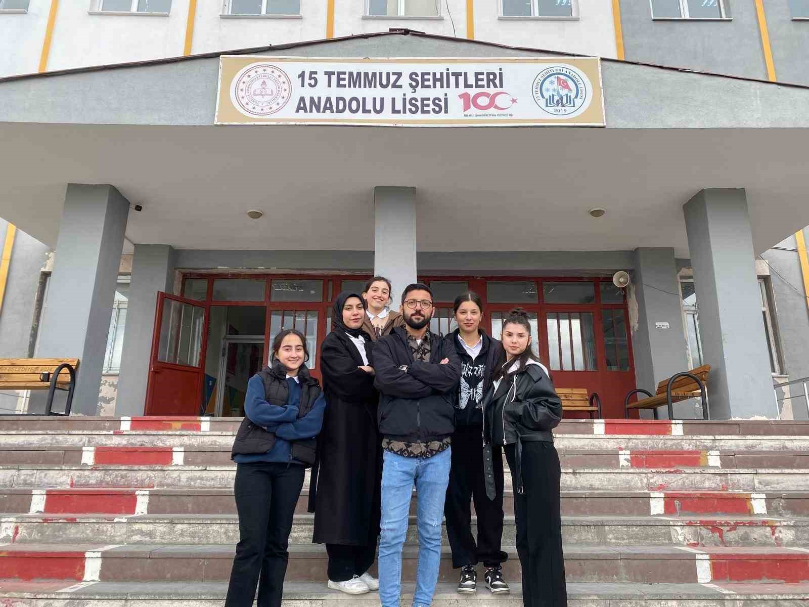 Vanlı öğrenciler Filistin’e destek için klip çekti