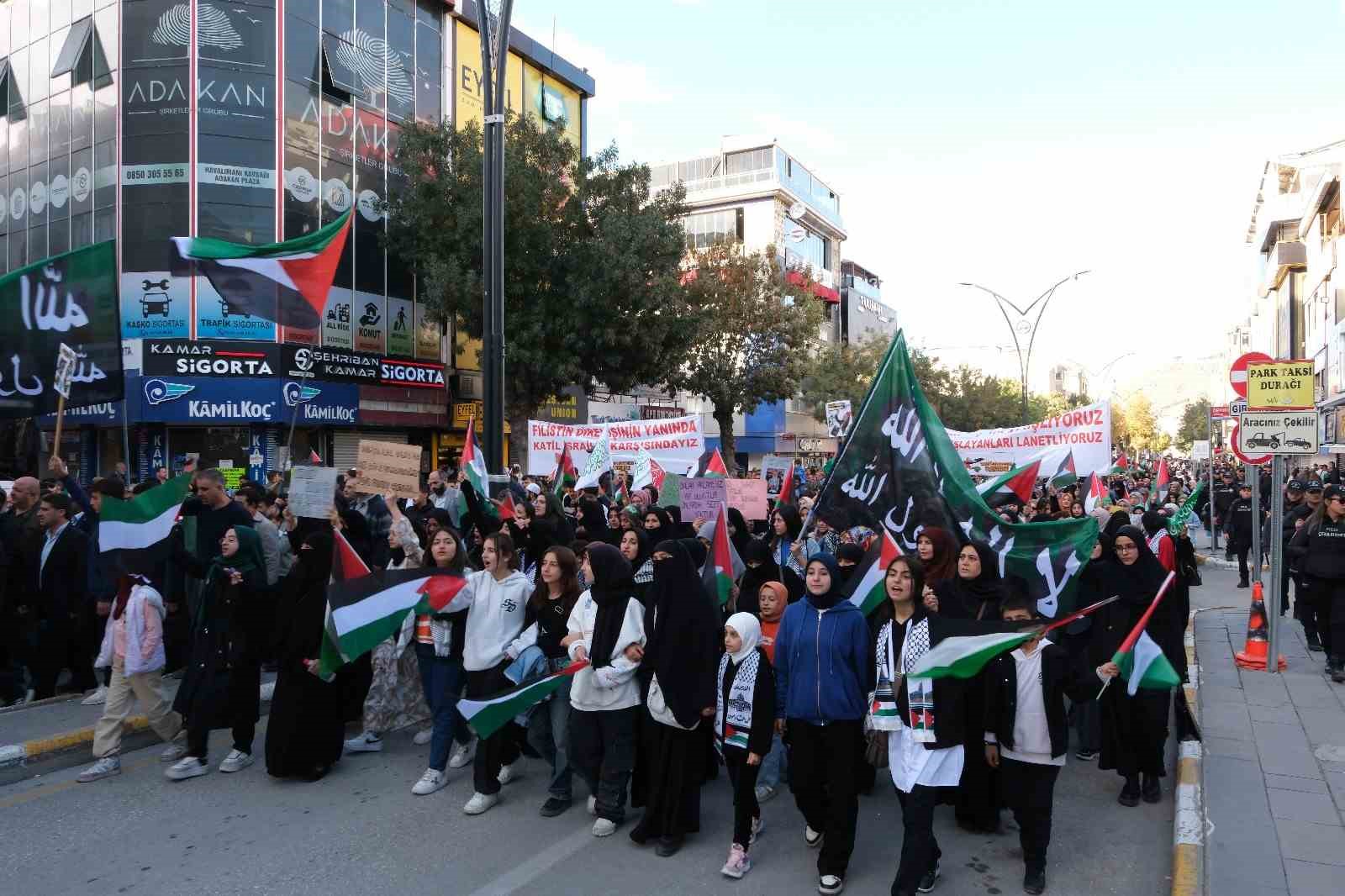 Van’da Filistin’e destek yürüyüşü