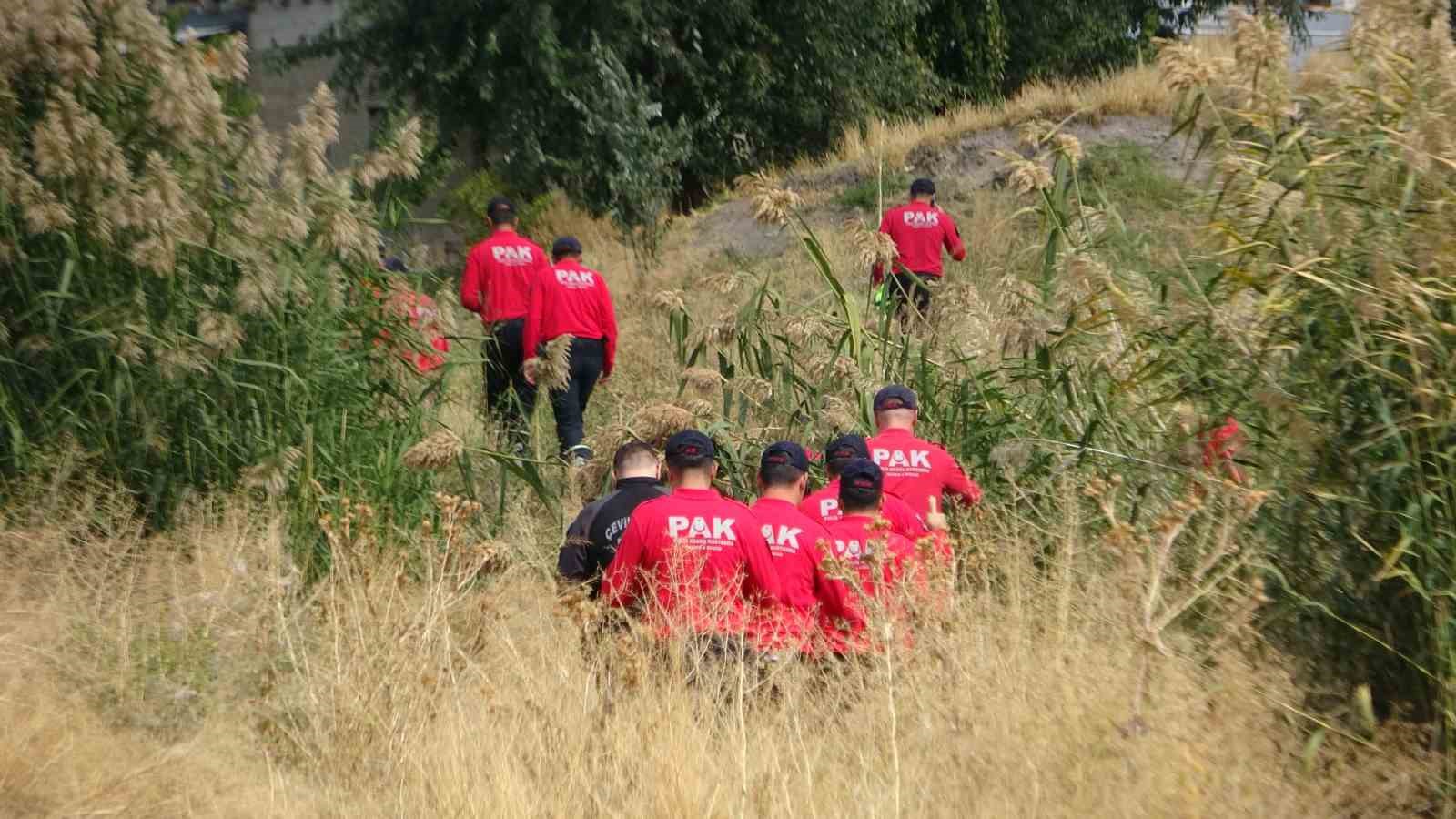 Van’da kayıp öğrenci Rojin için geniş kapsamlı arama: Ekipler her yerde iz sürüyor