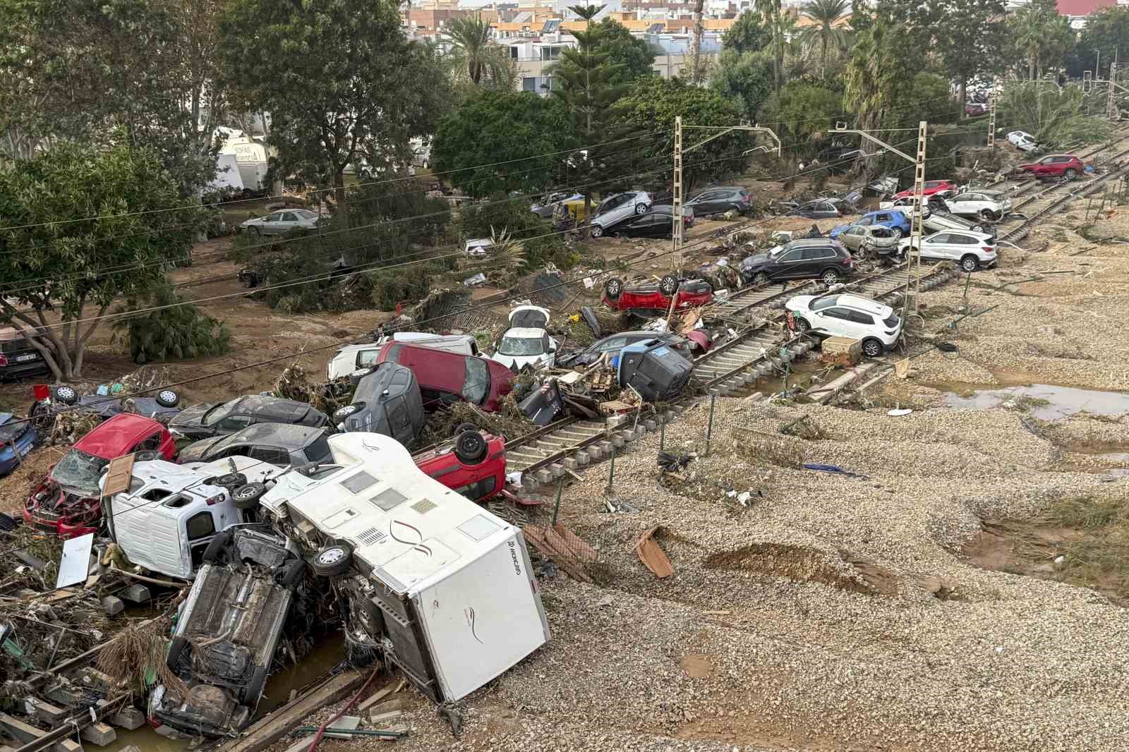 İspanya’daki sel felaketinde can kaybı 95’e yükseldi