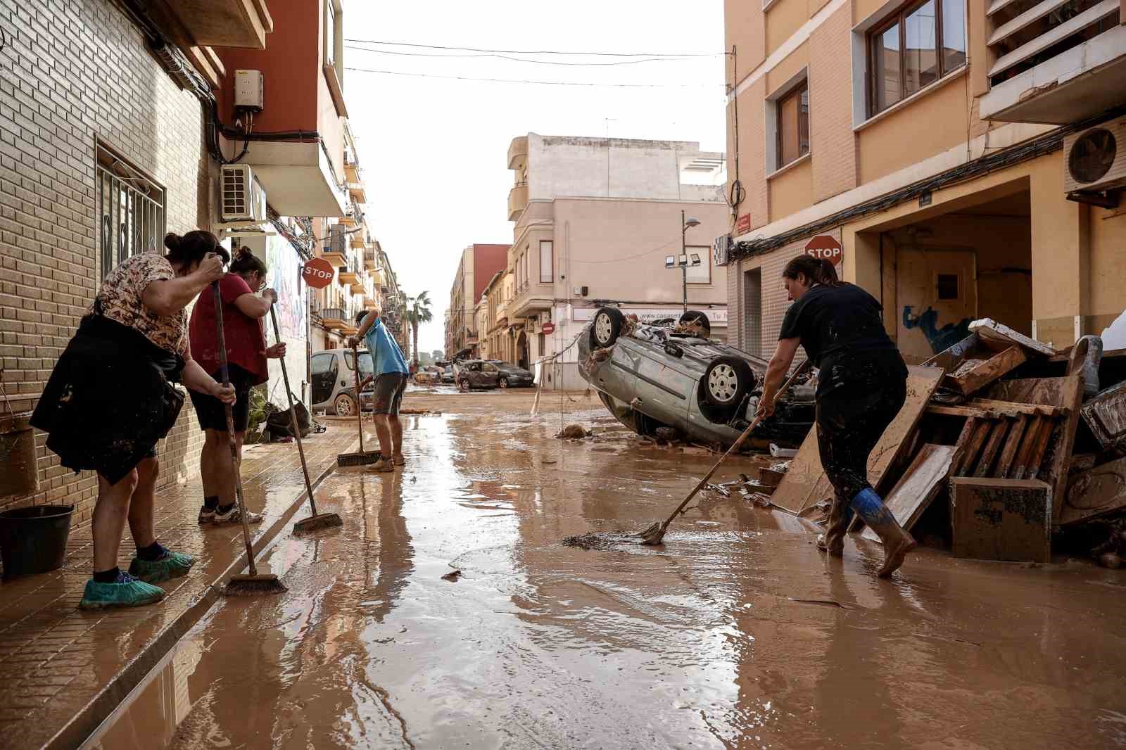 İspanya’daki sel felaketinde can kaybı 95’e yükseldi