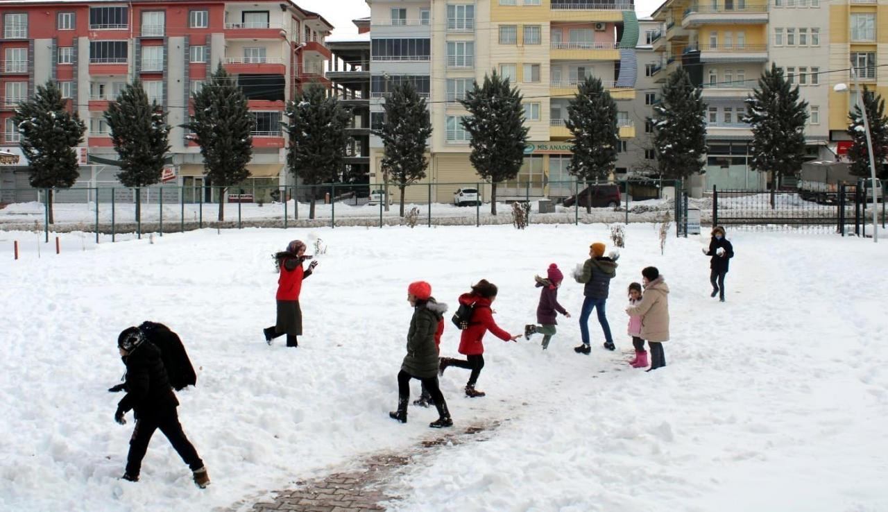 Kar tatili uzadı: İşte yarın tatil olan iller!