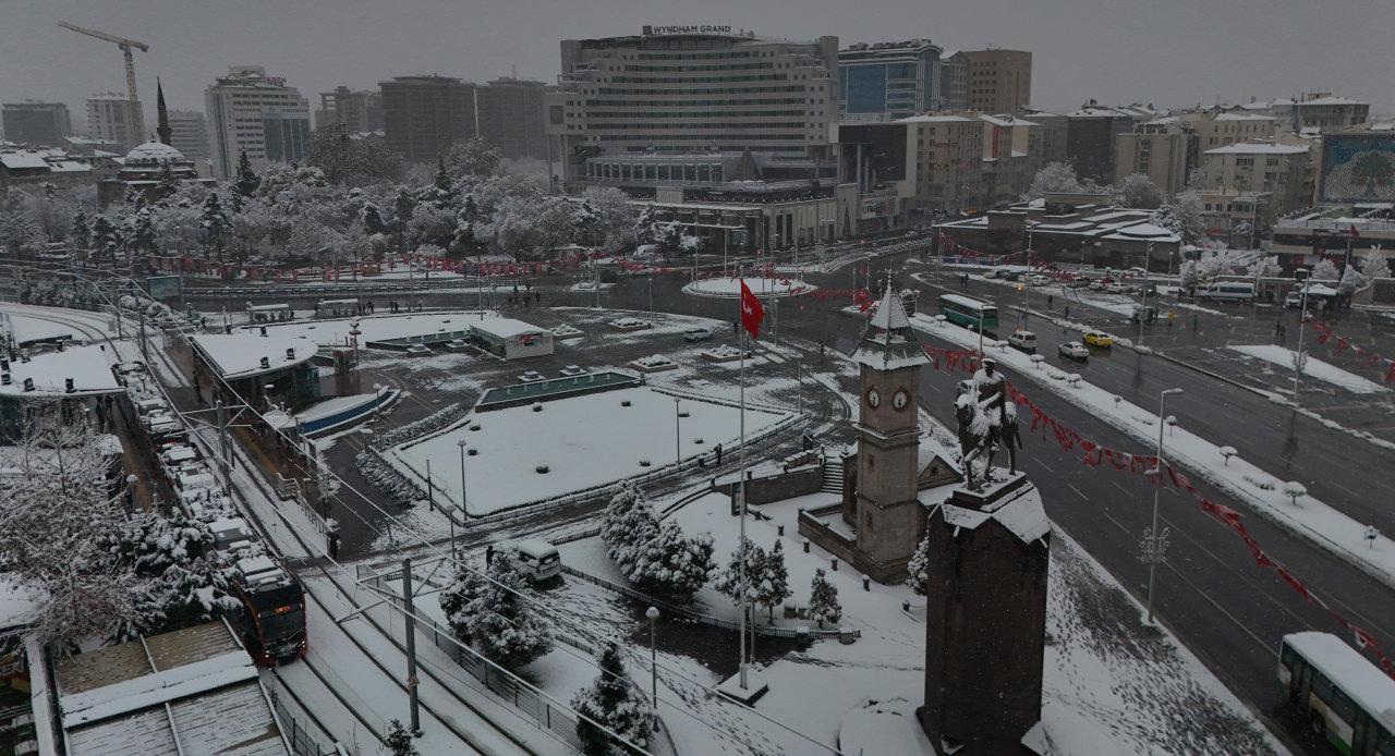 Son dakika... Yarın okul var mı? Açıklama geldi: Eğitime 'kar' engeli!