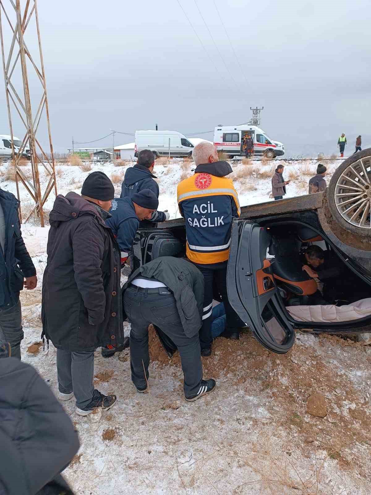 Kontrolden çıkan otomobil takla attı: 1 yaralı