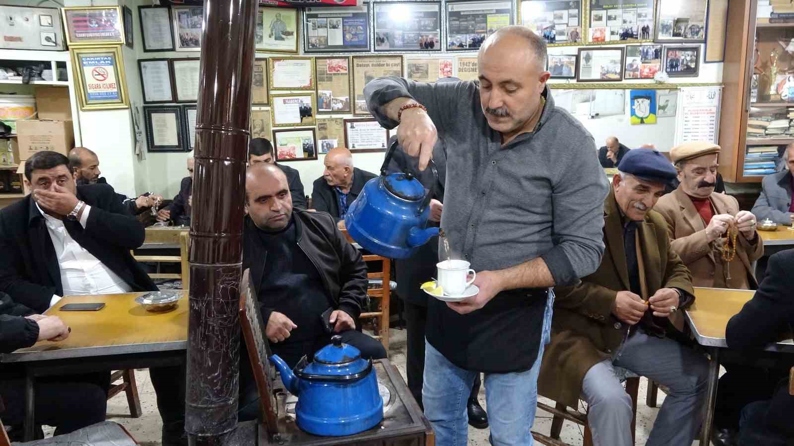 Van’da 82 yıllık çay evinde nostaljiye yolculuk