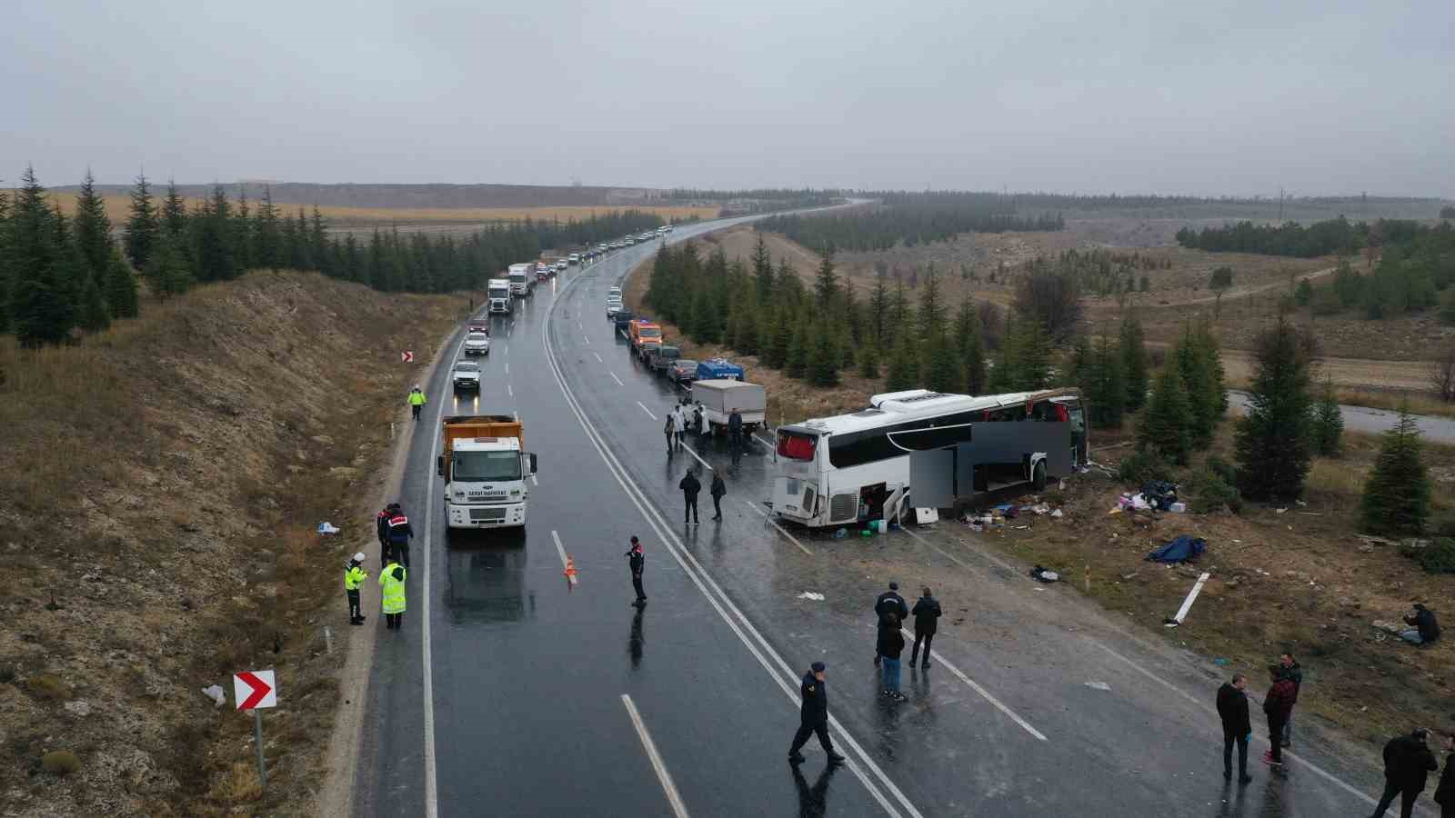 Eskişehir’de otobüs kazası: 1 ölü, 1’i ağır 42 yaralı