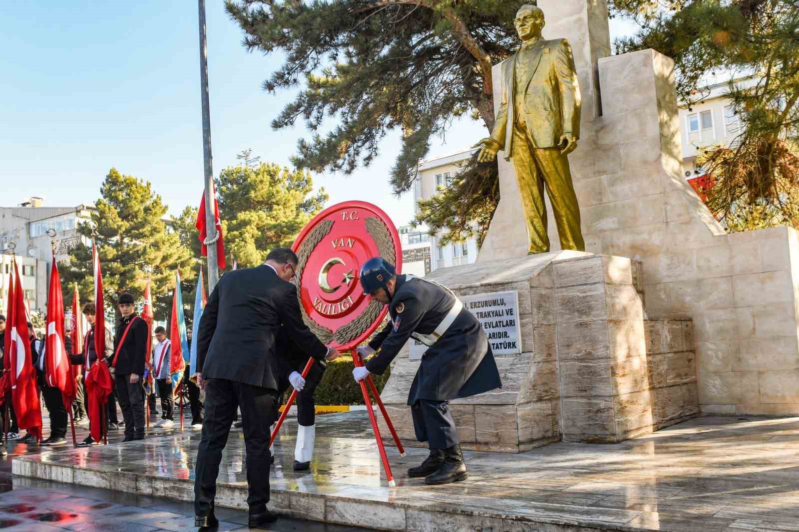 10 Kasım Atatürk’ü Anma Günü