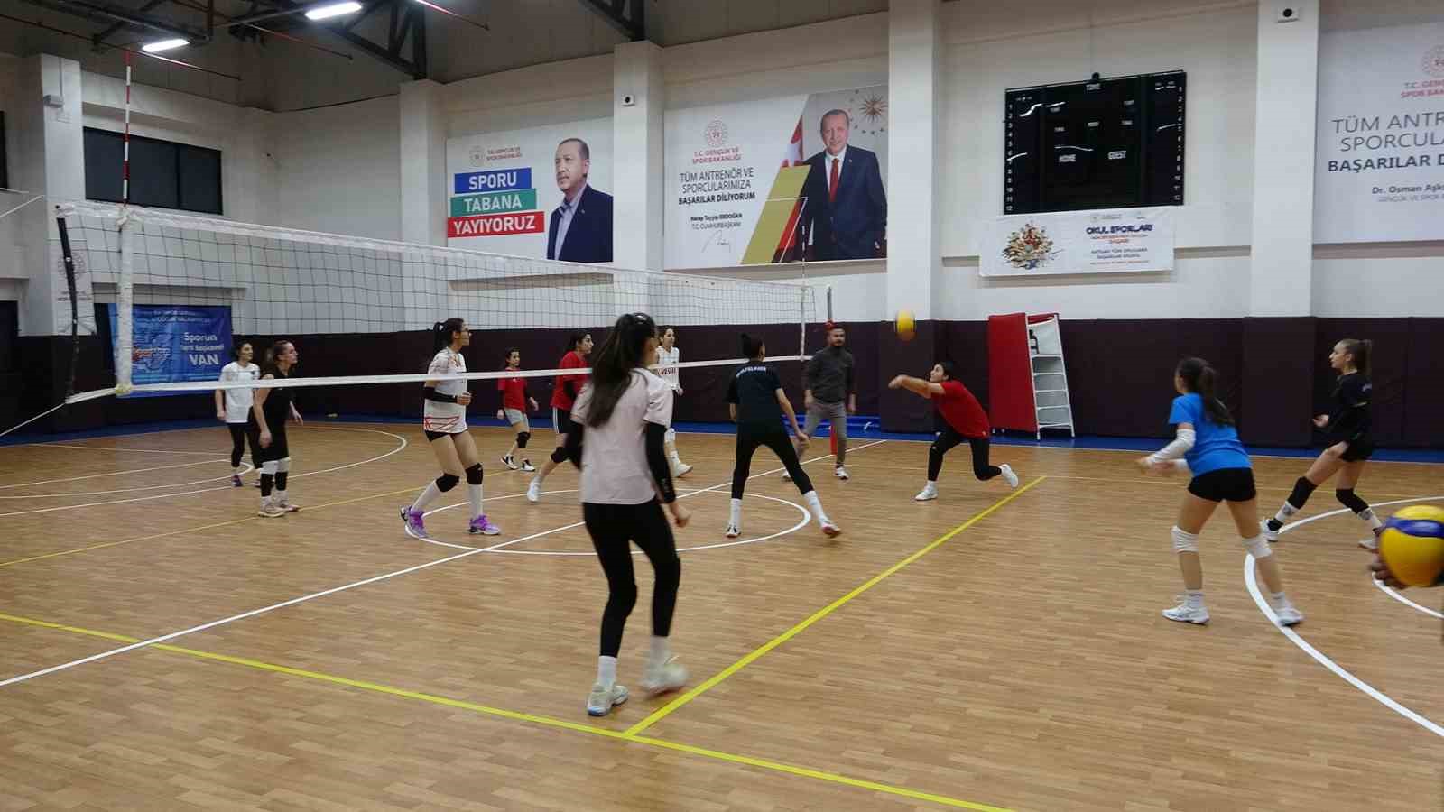 Vanlı sporcular milli takım için hazırlanıyorlar