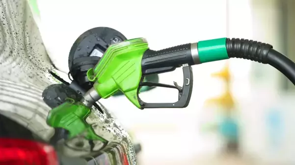 Petrol beklenen düşüş akaryakıt fiyatlarını da aşağı çekebilir