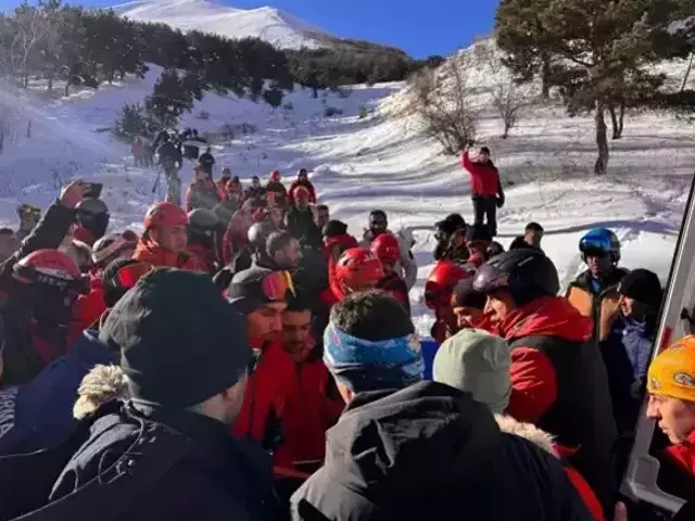 Erzurum Palandöken'de Judo Milli Takımı'nın tırmanışı sırasında çığ düştü: 1'i ağır 5 yaralı