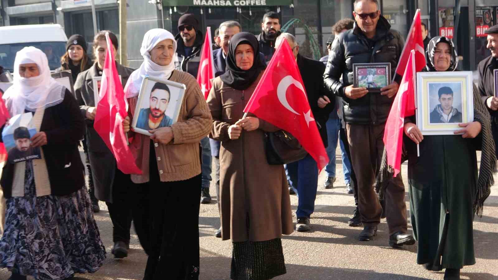 Vanlı ailelerin evlat mücadelesi 94’üncü haftasında