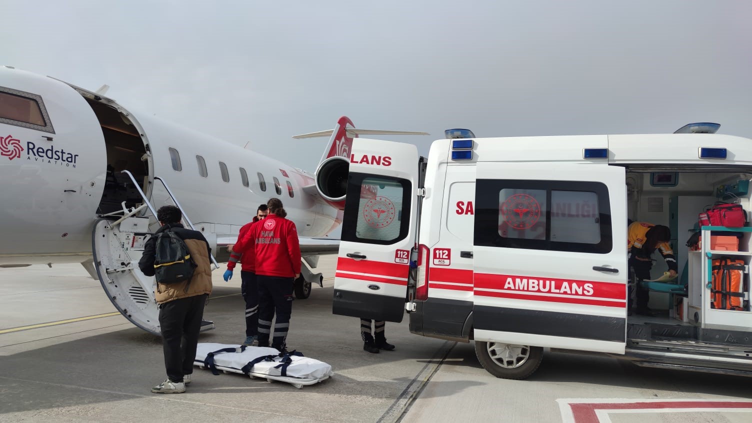 Kalp hastası çocuk ambulans uçakla İzmir’e sevk edildi