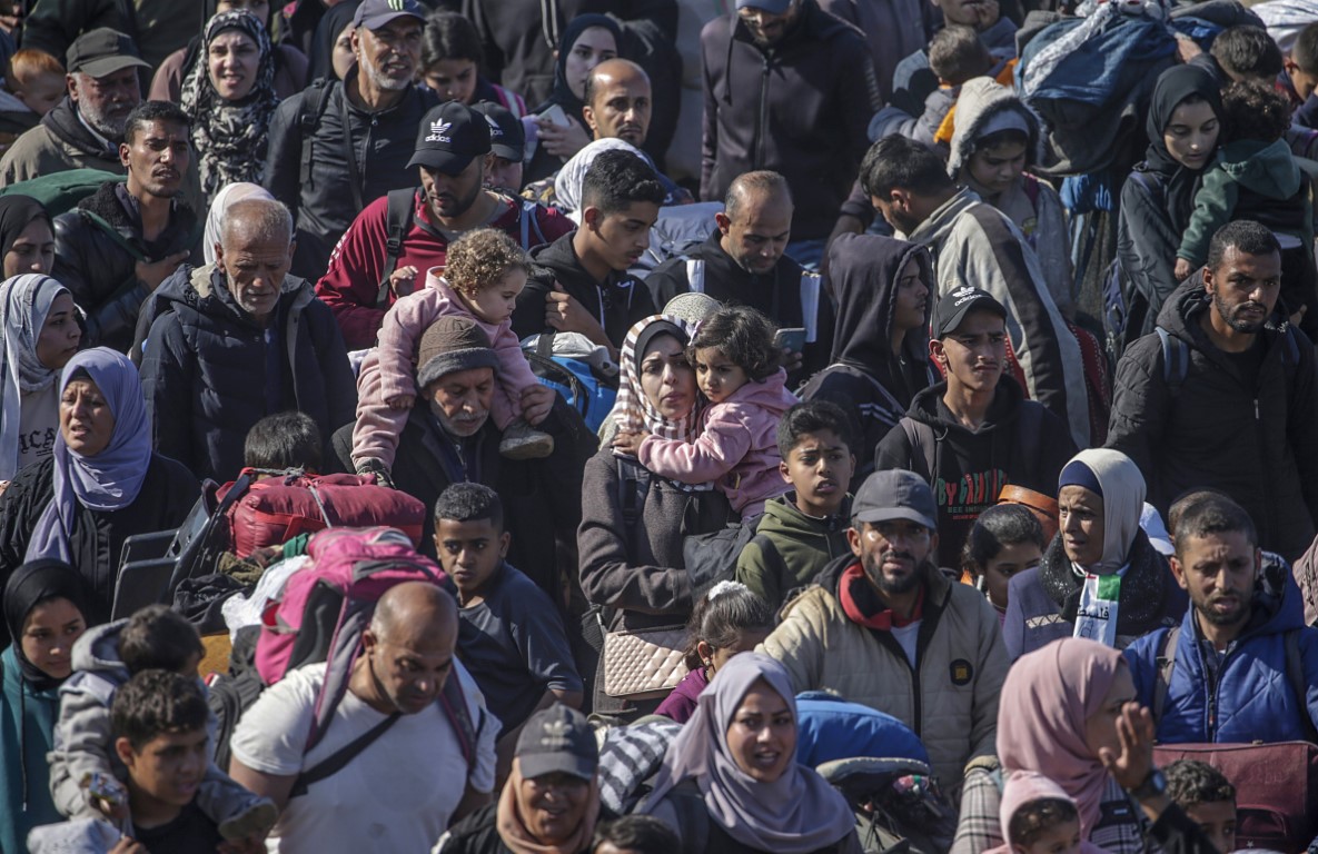 Gazze Şeridi'nde 300 binden fazla Filistinli kuzeye döndü