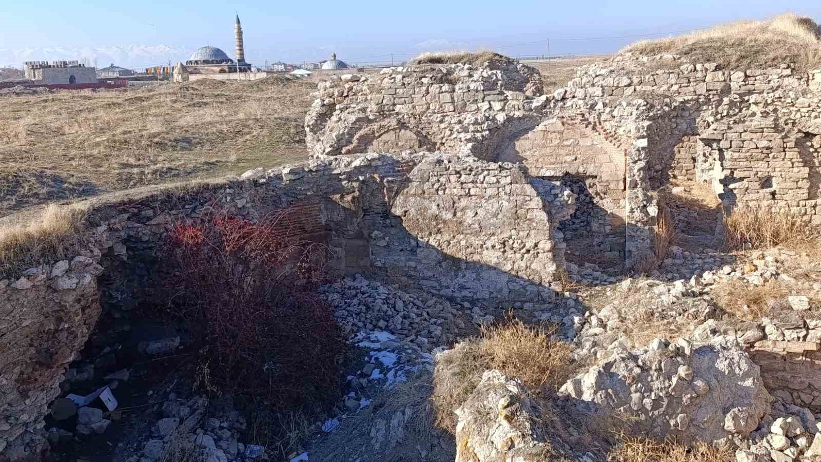 Eski Van Şehri görkemli geçmişine kavuşuyor