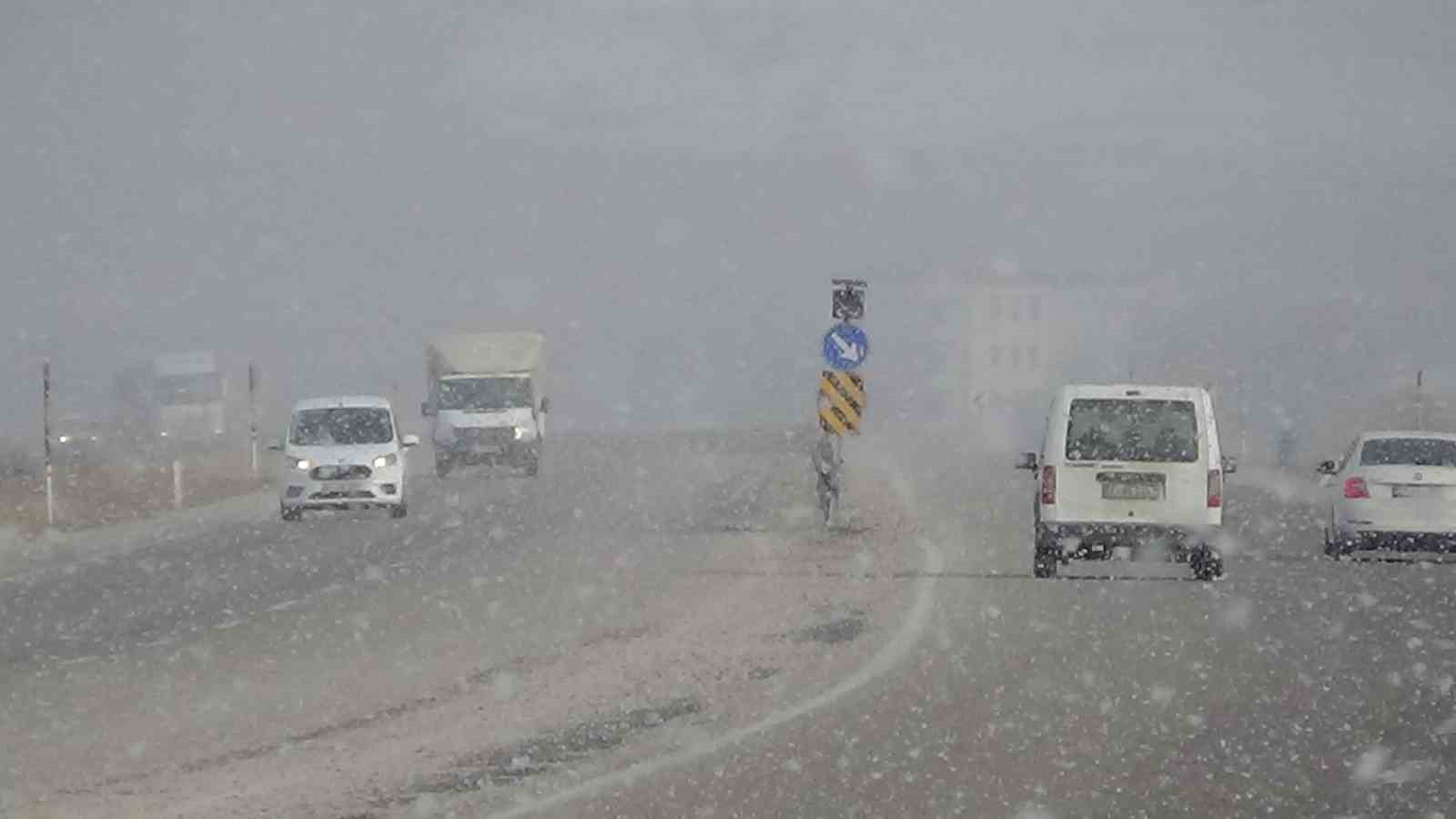 Van’da kar yağışı etkili oldu