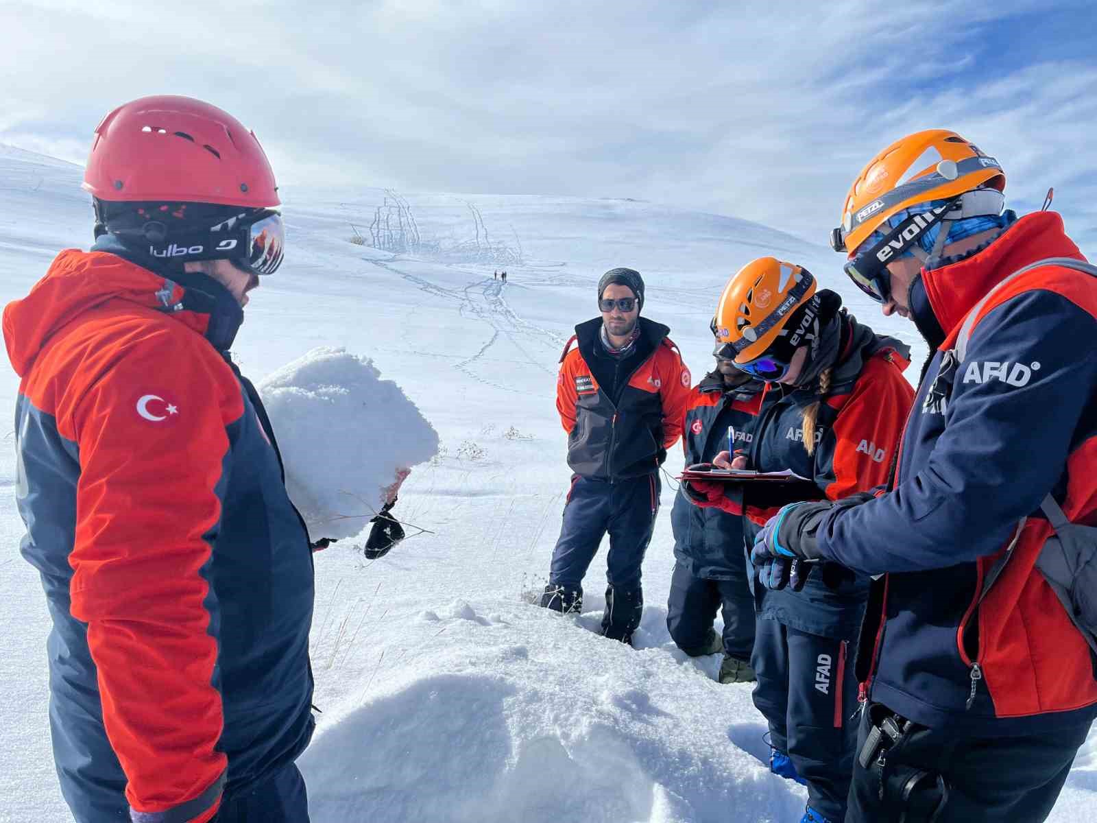 AFAD’dan Van’da çığ eğitimi