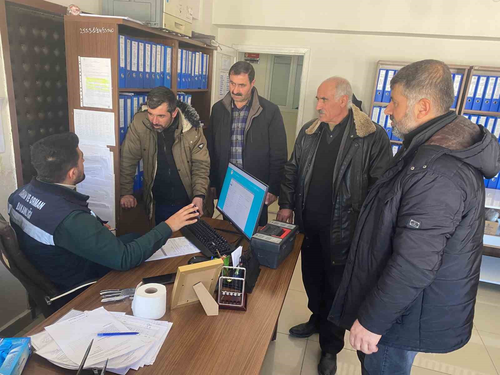 Van’da ‘Kırsalda Bereket, Hayvancılığa Destek’ projesine yoğun ilgi