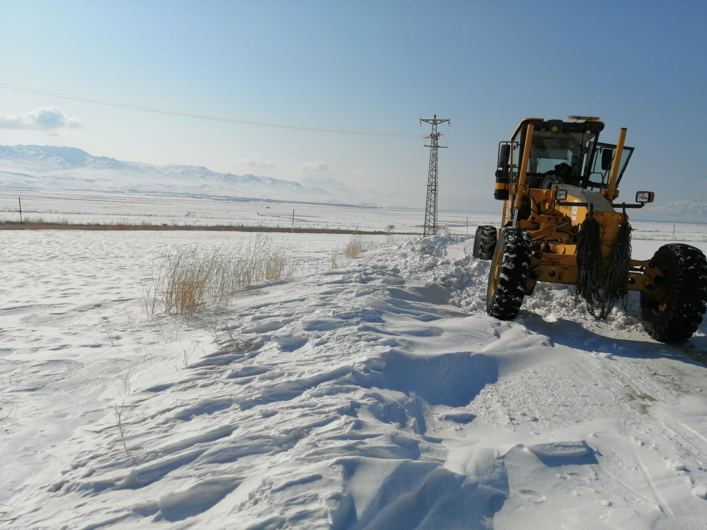 Van’da 235 yerleşim yerinin yolu ulaşıma kapandı