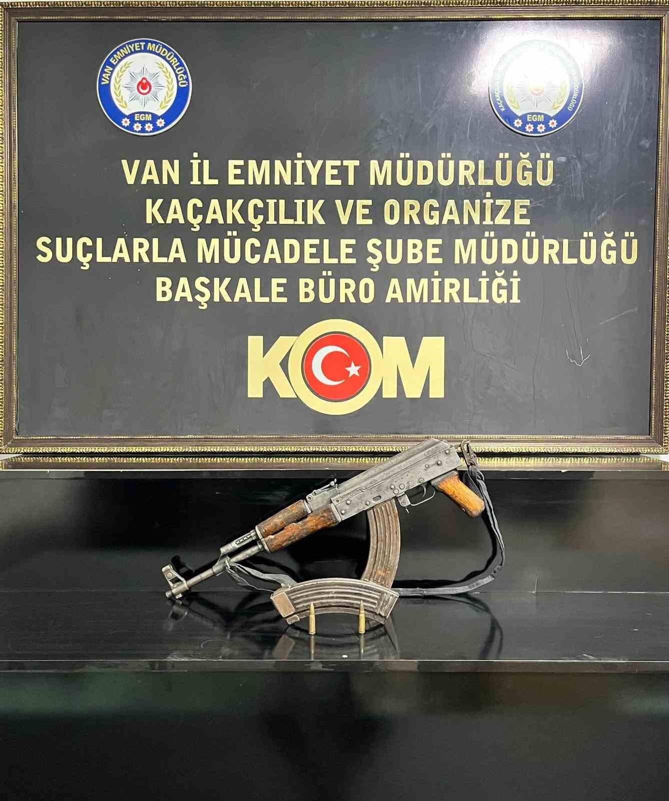 Van’da gümrük kaçakçılığı operasyonu